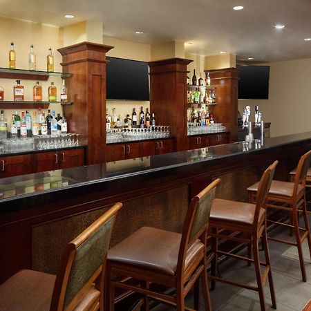 Doubletree Boston North Shore Данверс Экстерьер фото