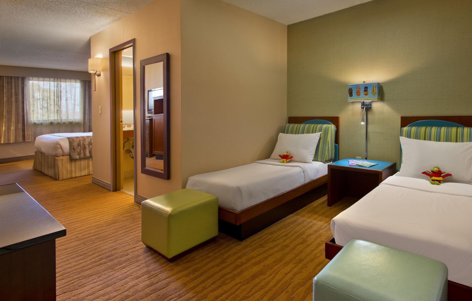 Doubletree Boston North Shore Данверс Экстерьер фото